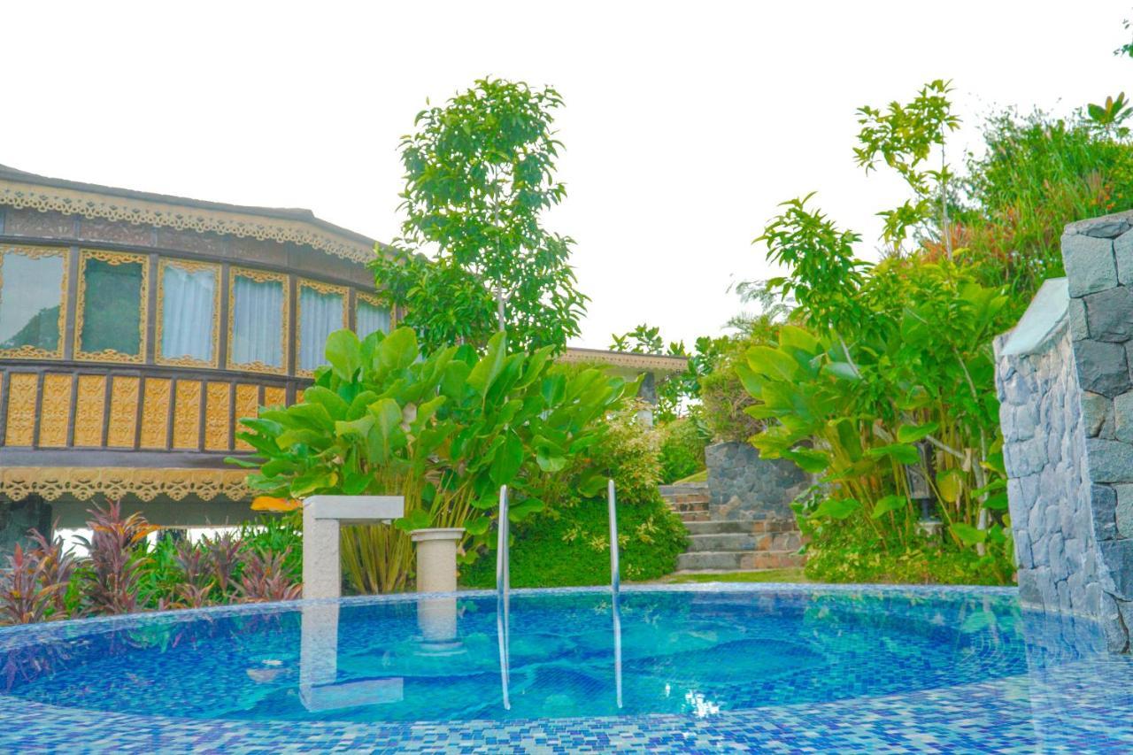 แรนโช เบอร์นาโด ลักชัวรี วิลลา แอนด์ รีสอร์ท Bagac ภายนอก รูปภาพ